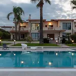 Apartment The View - Waterfront With Pool Brucoli