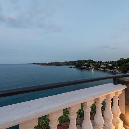 The View - Waterfront With Pool *