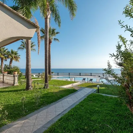 The View - Waterfront With Pool 公寓 布鲁克里