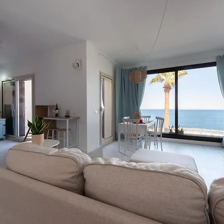 The View - Waterfront With Pool * Brucoli