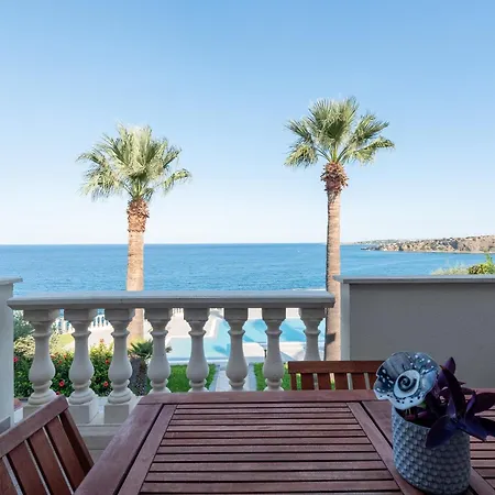 The View - Waterfront With Pool *