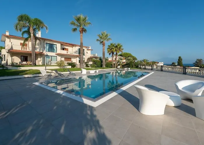 아파트 The View - Waterfront With Pool *